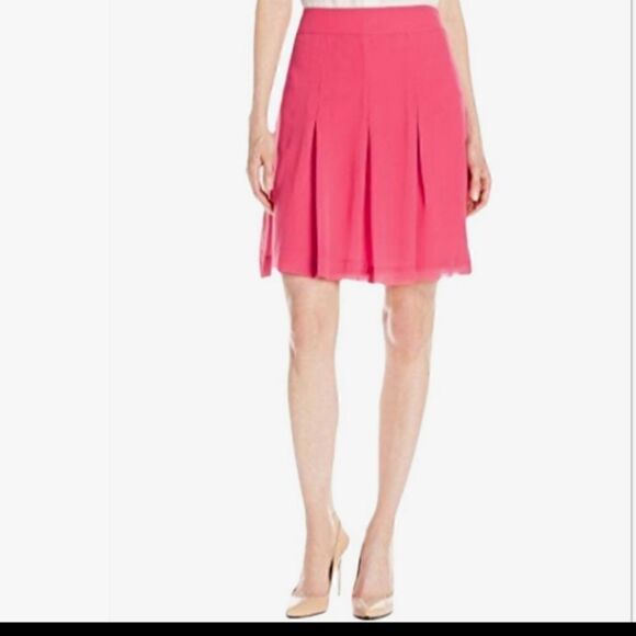 Anne Klein Pink Pleated Skirt Barbie - Picture 1 of 3